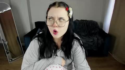 kira online show from March 11, 9:37 am