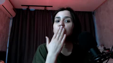Kira  follow me  online show from May 15, 11:34 pm