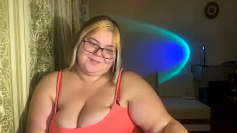 Just Kira online show from December 17, 1:05 pm