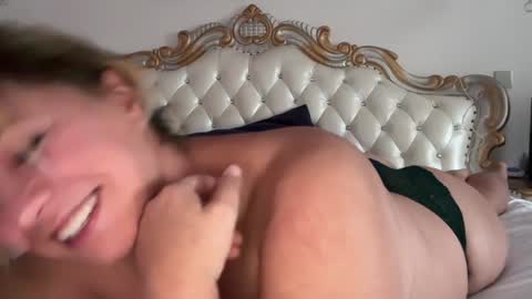 KiraDivine online show from September 26, 1:48 pm