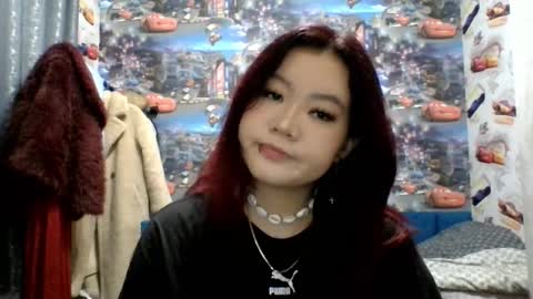 Snapshot of kiradrip chatting on December 21, 6:04 pm Kira online show from December 21, 6:04 pm