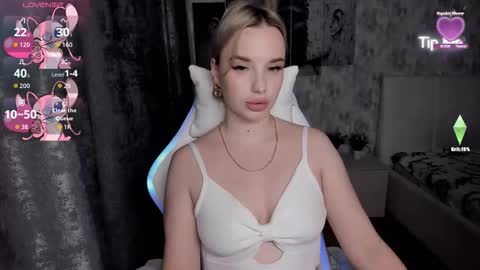 kirakrox online show from October 14, 6:42 pm