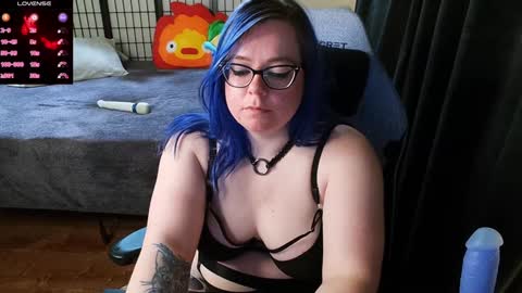 KiraSpitQueen online show from February 7, 8:44 am