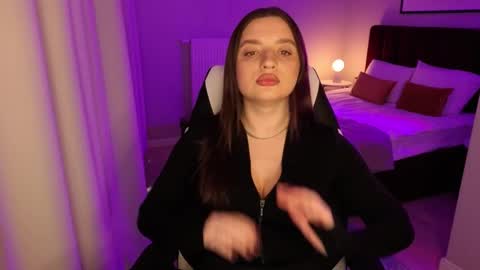 kirastorm_ online show from February 11, 3:17 pm