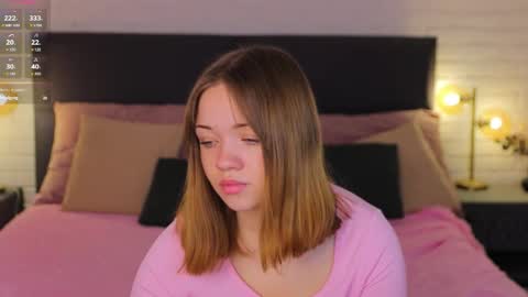 Kiss Moon online show from February 20, 7:10 am