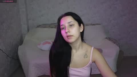 Snapshot of kisses_eva chatting on June 14, 11:45 am Hot Eva online show from June 14, 11:45 am
