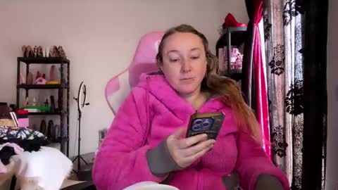 kissica online show from January 15, 8:30 am