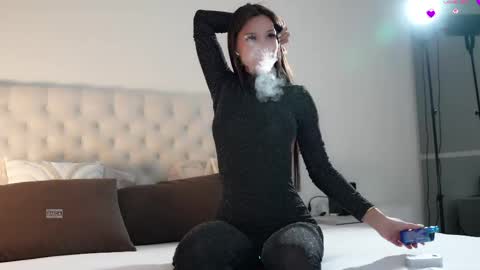 kissing33 online show from April 22, 4:52 pm