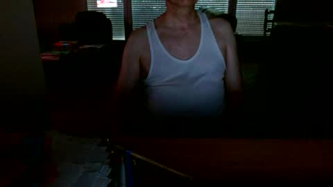 Snapshot of kisslog1 chatting on June 27, 2:01 pm kisslog1 online show from June 27, 2:01 pm