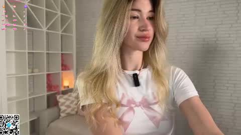 Tessa online show from June 30, 2:23 am