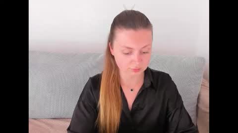 kitkatvel online show from May 25, 12:44 pm