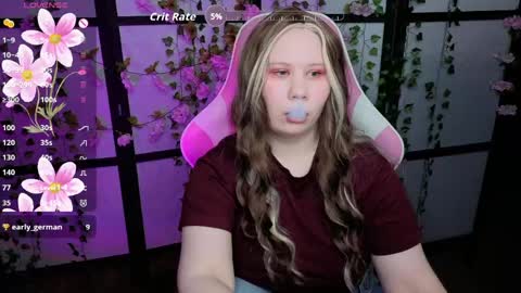 Snapshot of kitsune_little chatting on April 24, 9:28 pm kitsune_little online show from April 24, 9:28 pm