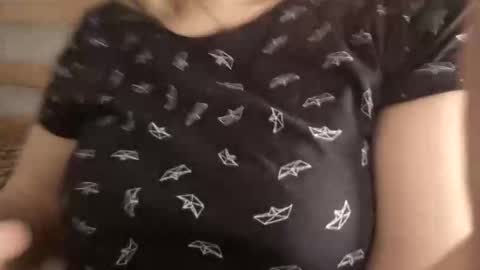 Snapshot of kitsuneniki chatting on February 14, 6:26 pm kitsuneniki online show from February 14, 6:26 pm