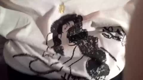 Snapshot of kitsuneniki chatting on February 18, 7:32 pm kitsuneniki online show from February 18, 7:32 pm