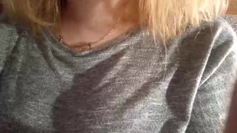 Snapshot of kitsuneniki chatting on February 22, 5:55 pm kitsuneniki online show from February 22, 5:55 pm