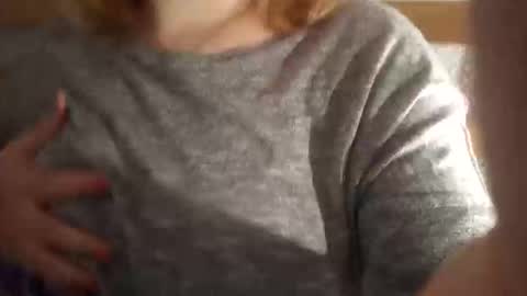 Snapshot of kitsuneniki chatting on February 25, 5:55 pm kitsuneniki online show from February 25, 5:55 pm