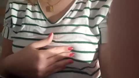 Snapshot of kitsuneniki chatting on March 1, 6:32 pm kitsuneniki online show from March 1, 6:32 pm