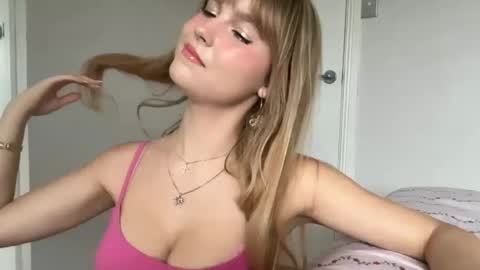 kittengirlxo online show from July 5, 4:41 am