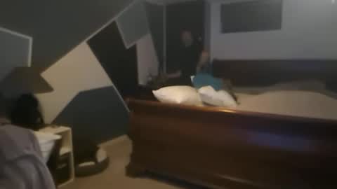 Snapshot of kittenkatch chatting on December 18, 4:07 am KittenKatch online show from December 18, 4:07 am