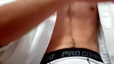 Snapshot of kitti1212 chatting on December 21, 5:29 pm kitti1212 online show from December 21, 5:29 pm