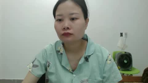 kitti_baby2x online show from April 5, 3:26 am