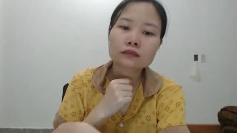 kitti_baby2x online show from April 14, 3:23 am