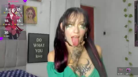 Snapshot of kitty__black__ chatting on July 6, 8:44 pm KITTY online show from July 6, 8:44 pm