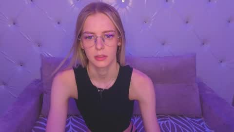 Kitty online show from May 2, 12:59 am