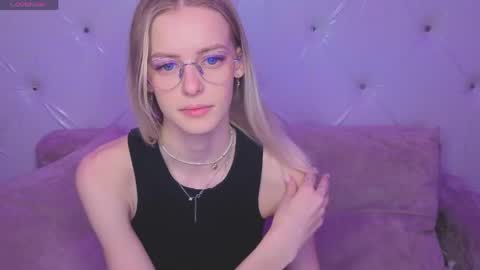 Kitty online show from May 17, 12:52 am