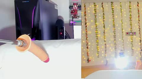 Snapshot of kitty__rosse__ chatting on June 28, 10:10 am Kitty online show from June 28, 10:10 am