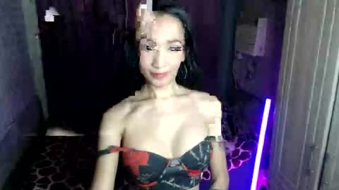 Snapshot of kittykatarena chatting on April 24, 5:15 pm Katarena Latsveya online show from April 24, 5:15 pm