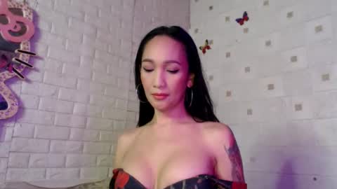 Snapshot of kittykatarena chatting on May 3, 4:57 pm Katarena Latsveya online show from May 3, 4:57 pm