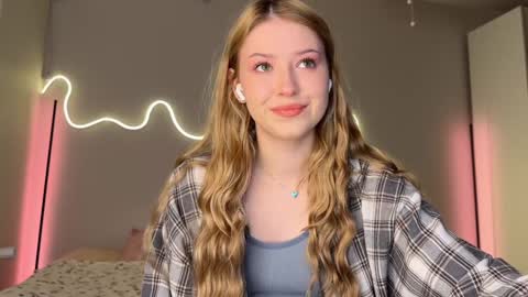 Snapshot of kittyloffe chatting on February 3, 2:53 am Monika online show from February 3, 2:53 am