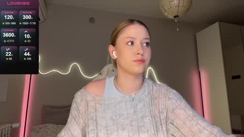 Snapshot of kittyloffe chatting on February 22, 3:07 am Monika online show from February 22, 3:07 am