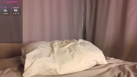 Snapshot of kittyloffe chatting on February 27, 11:27 pm Monika online show from February 27, 11:27 pm