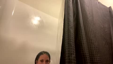 Snapshot of kittyluvxoxo chatting on November 7, 3:06 am kittyLuvsDee online show from November 7, 3:06 am