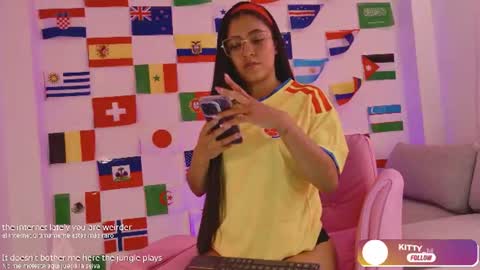Snapshot of kittymyers_ chatting on June 17, 2:40 pm kittymyers_ online show from June 17, 2:40 pm