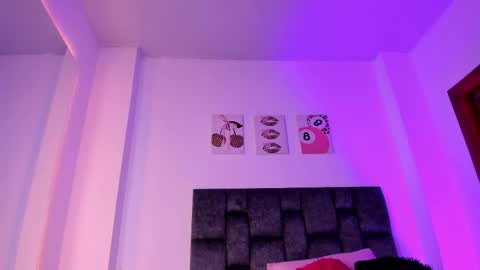 kitty online show from March 25, 6:03 pm