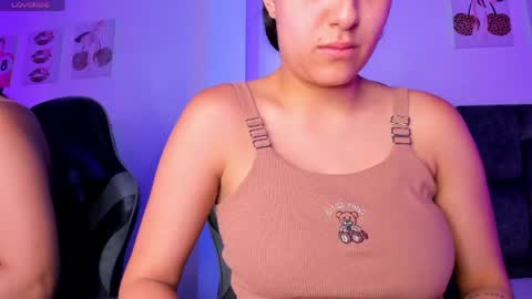 kitty online show from April 18, 7:07 pm