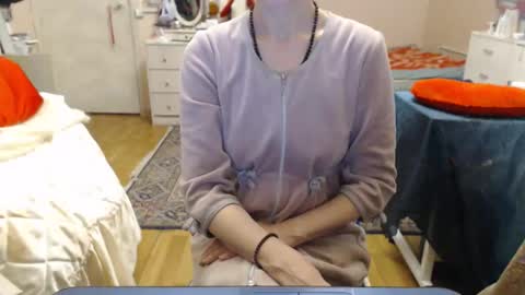 KiuminBerry online show from February 10, 5:28 pm