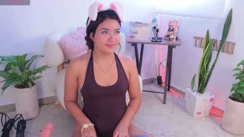 Snapshot of kiut_tiffanii chatting on February 2, 4:38 pm Tiffanii online show from February 2, 4:38 pm