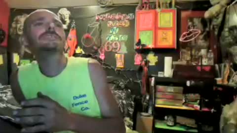 Snapshot of kjs_daddy123 chatting on June 13, 2:42 am Daddy His Splash Queen online show from June 13, 2:42 am