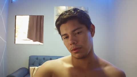 Snapshot of klars_mood chatting on June 7, 8:12 pm klars online show from June 7, 8:12 pm