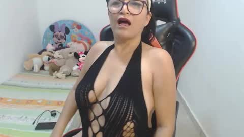 klauss 123 online show from April 18, 5:11 am