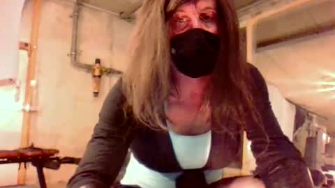 Snapshot of klee6666 chatting on February 8, 9:40 pm klee6666 online show from February 8, 9:40 pm