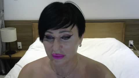 kleo901854860422 online show from June 27, 1:50 pm