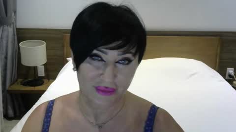 kleo901854860422 online show from July 7, 2:43 pm