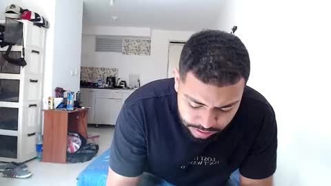Snapshot of kleyton336 chatting on January 15, 2:43 pm kleyton online show from January 15, 2:43 pm