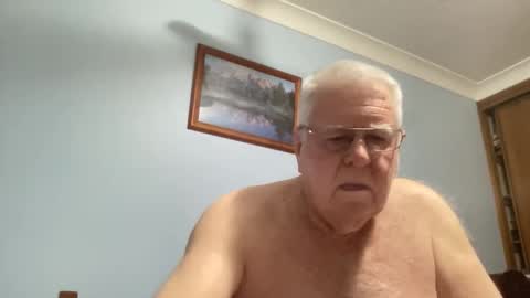 Aussiedude online show from September 27, 7:46 am