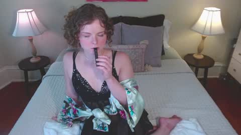 knowlita  online show from January 7, 7:17 pm